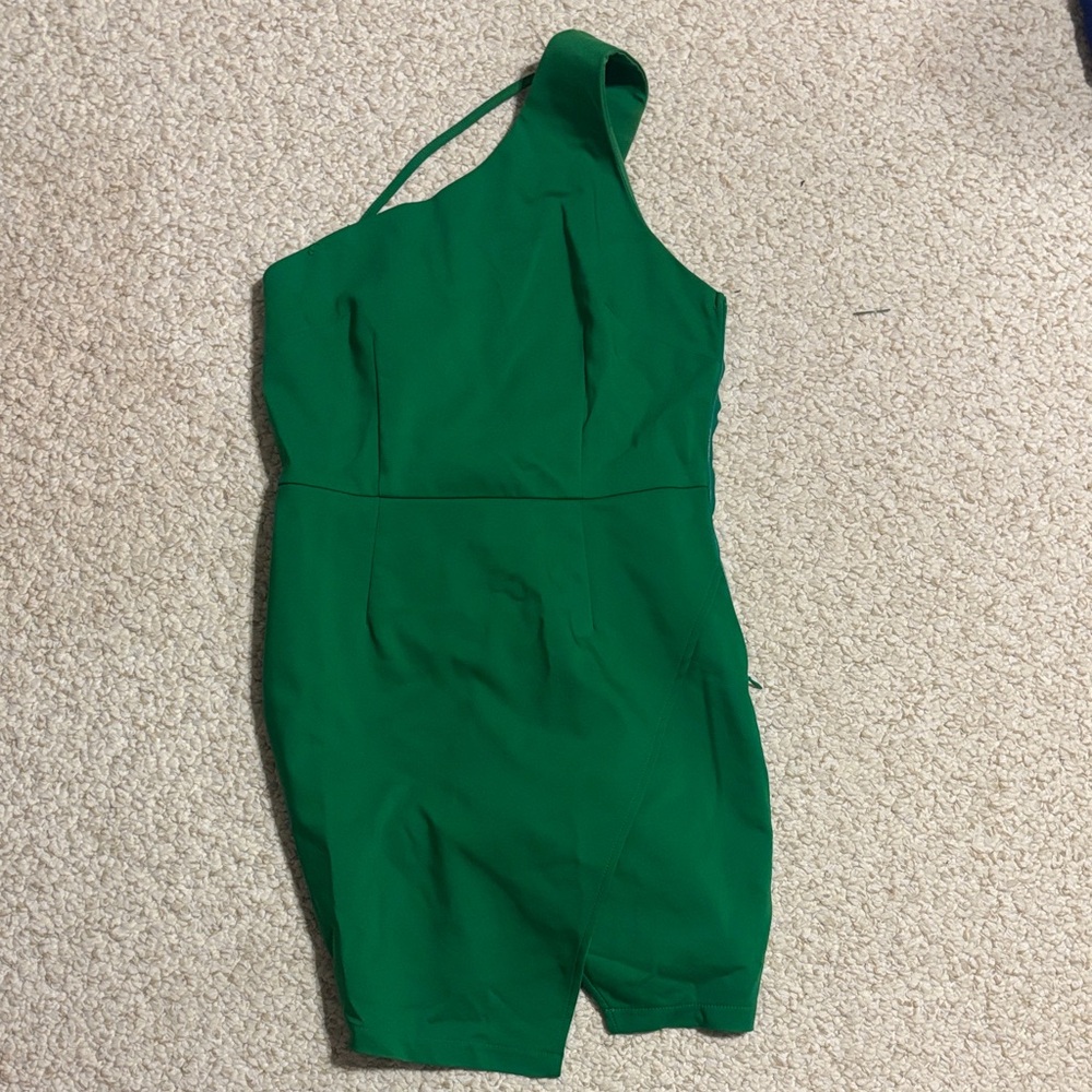 Superdown Vibrant Green One-Shoulder Dress